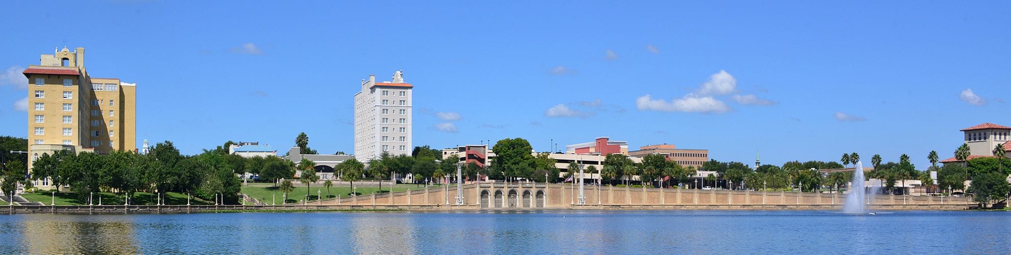 Photo of Lake Morton skyline in Lakeland, FL